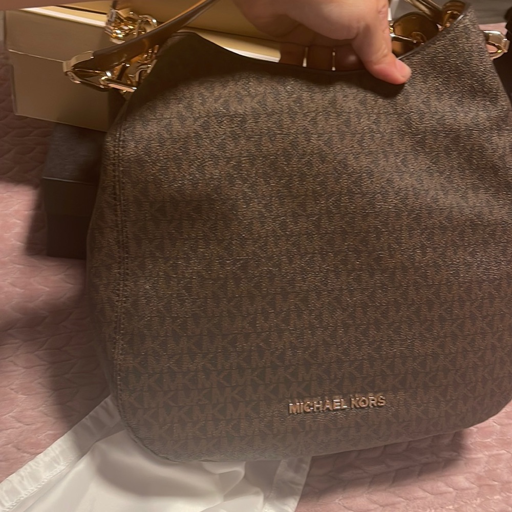 MICHAEL Michael Kors Raven Logo Shoulder Bag